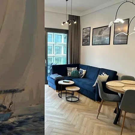 Hevenia Mistral Apartment Mrzezyno